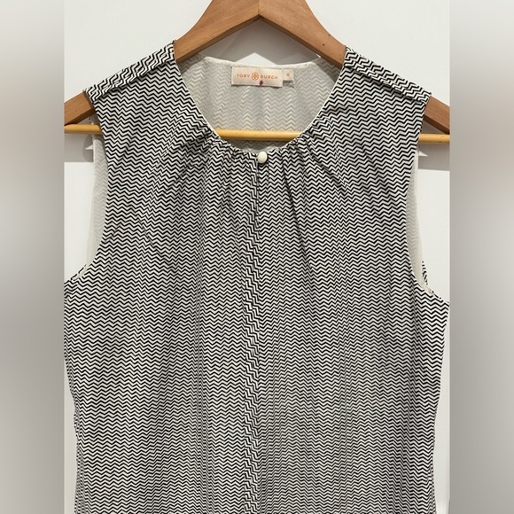 Tory Burch sleeveless black and white blouse with zip back size 10 b21 - Picture 3 of 7